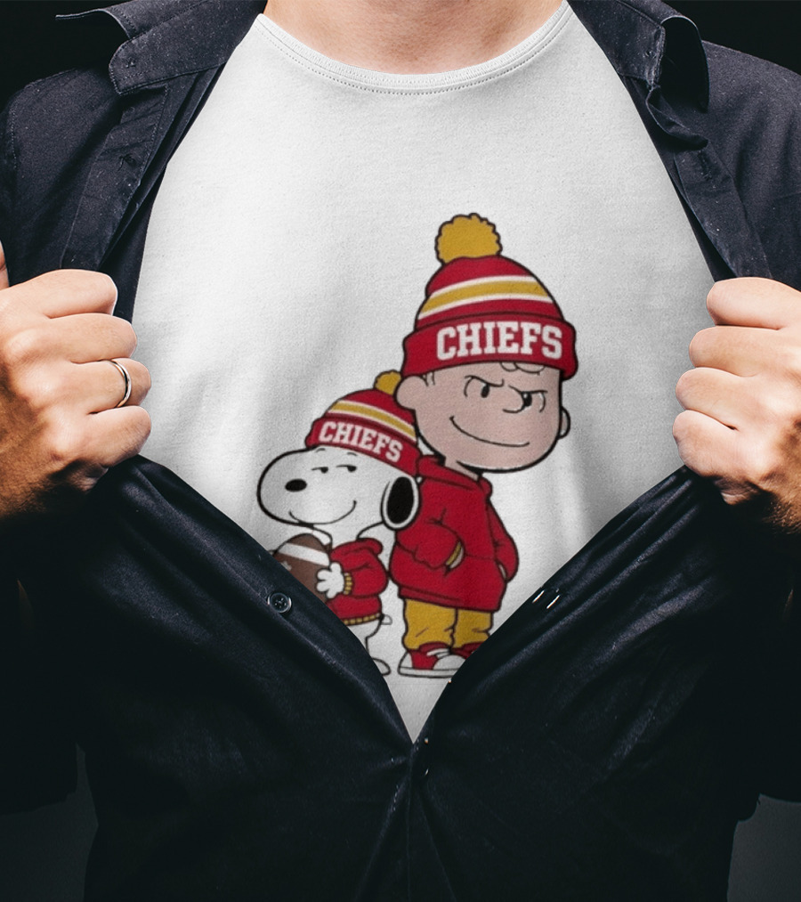 Snoopy And Charlie Brown Chiefs Football Fans Kansas City Chiefs T-Shirt