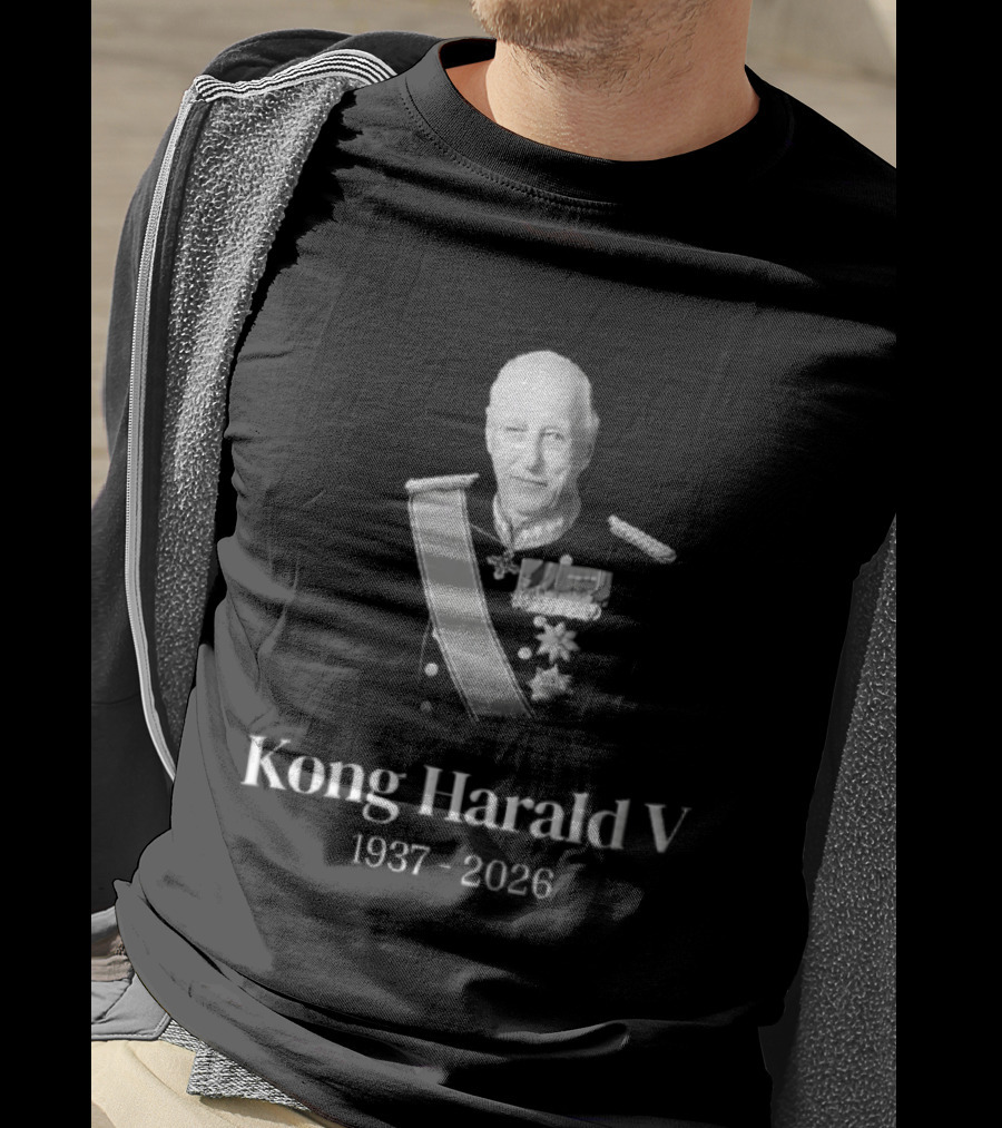 Kong Harald V 1937 2026 Military Uniform Medals Sash T-Shirt