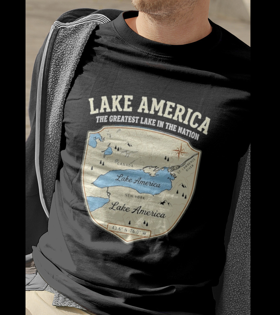 Lake America The Greatest Lake In The Nation Map Compass Cream T-Shirt