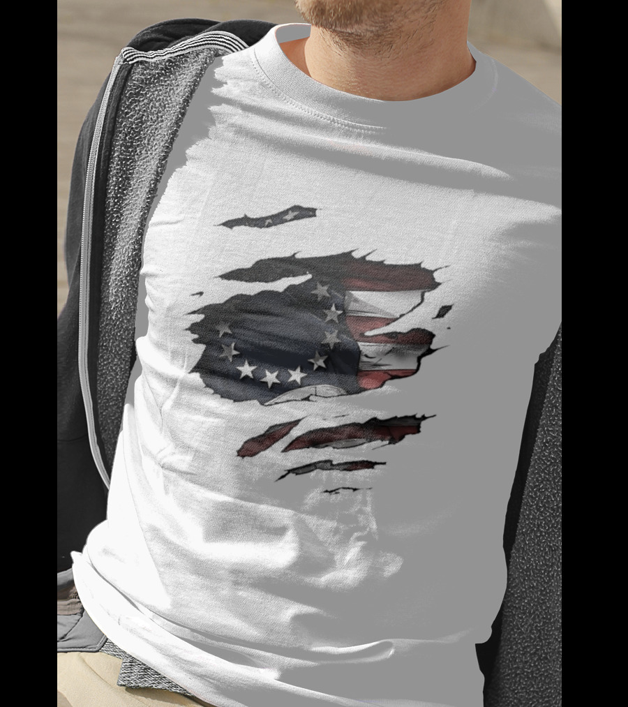 Betsy Ross American Flag Vintage Ripped Effect Patriotic T-Shirt