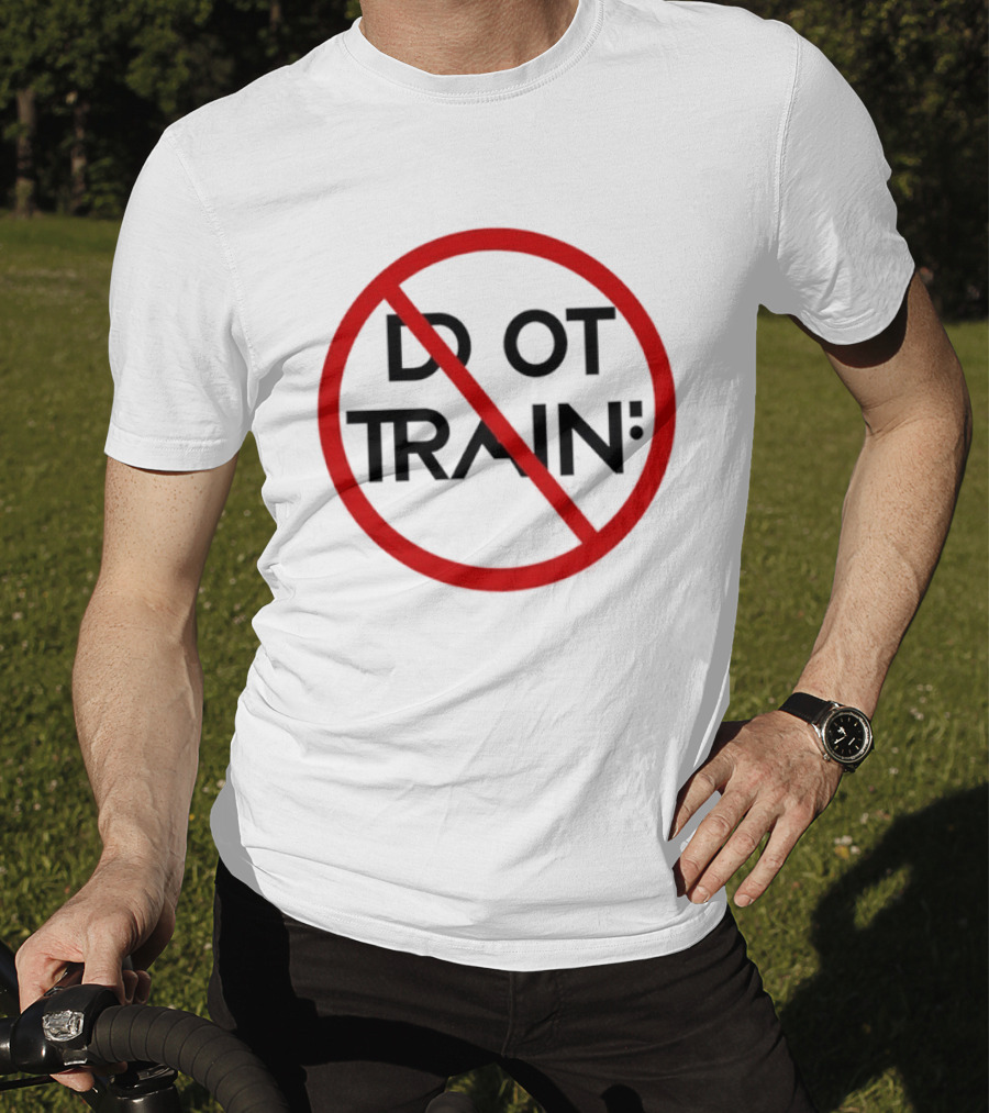 Do Not Train AI Artificial Intelligence Warning T-Shirt