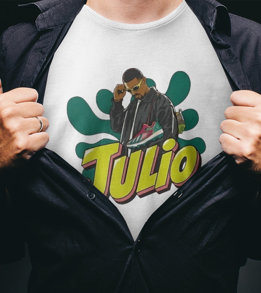 Julio Cool Streetwear Style With Trendy Sneakers T-Shirt