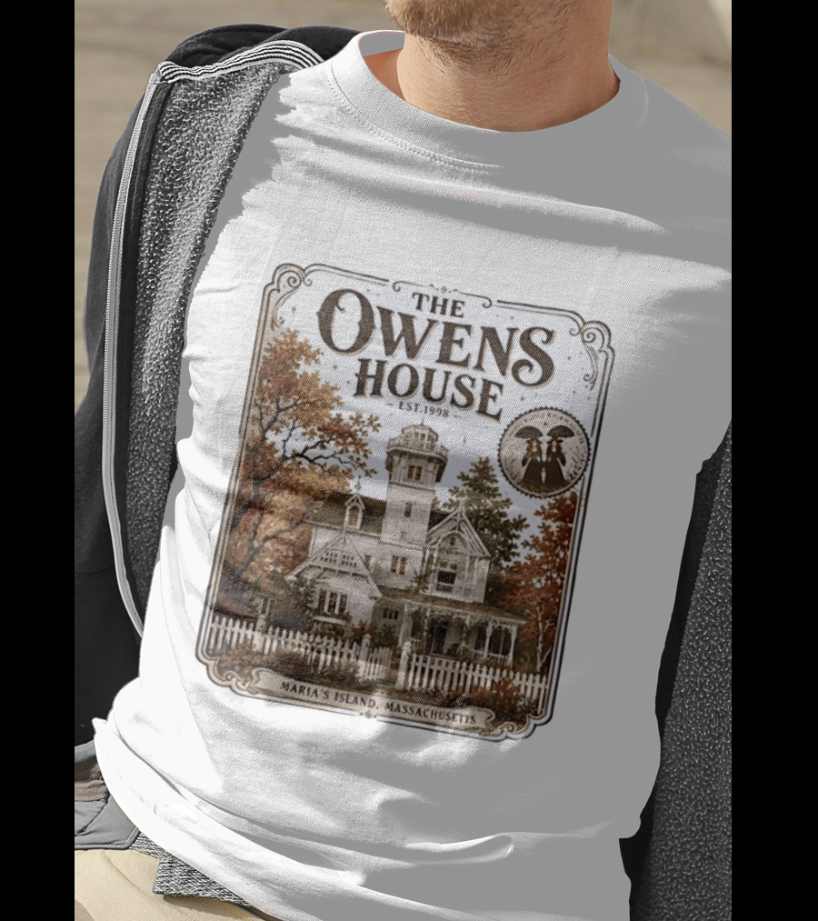 The Owens House Est 1998 Maria's Island Massachusetts Vintage Gothic Mansion T-Shirt