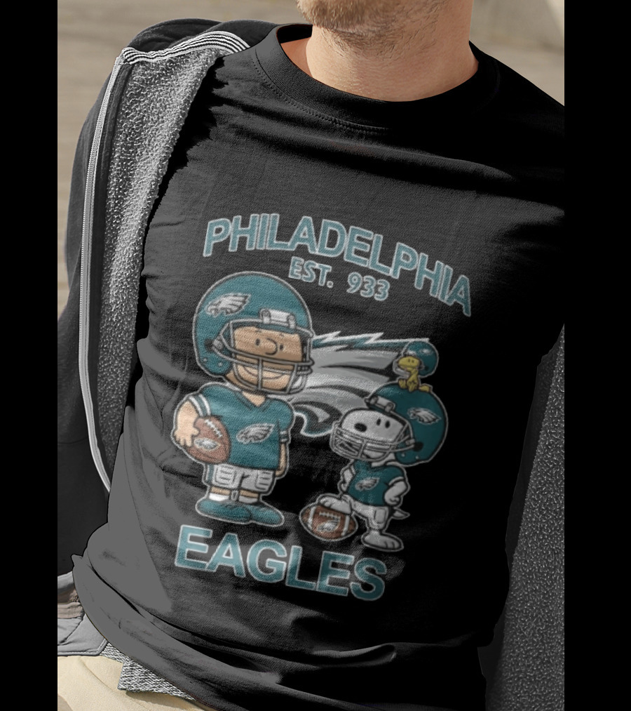 Philadelphia Eagles Est 1933 Charlie Brown Snoopy Woodstock Football T-Shirt