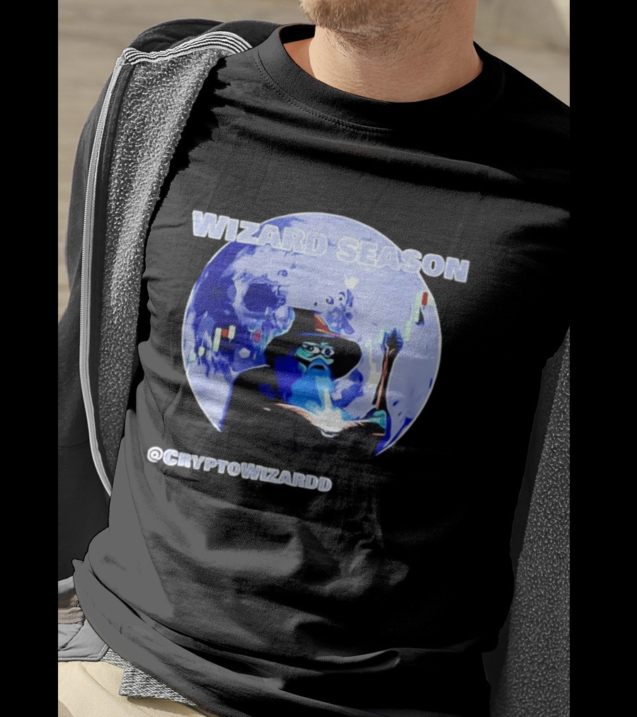 Wizard Season Crypto Trading Bitcoin Wizardry Trend @CryptoWizardd T-Shirt
