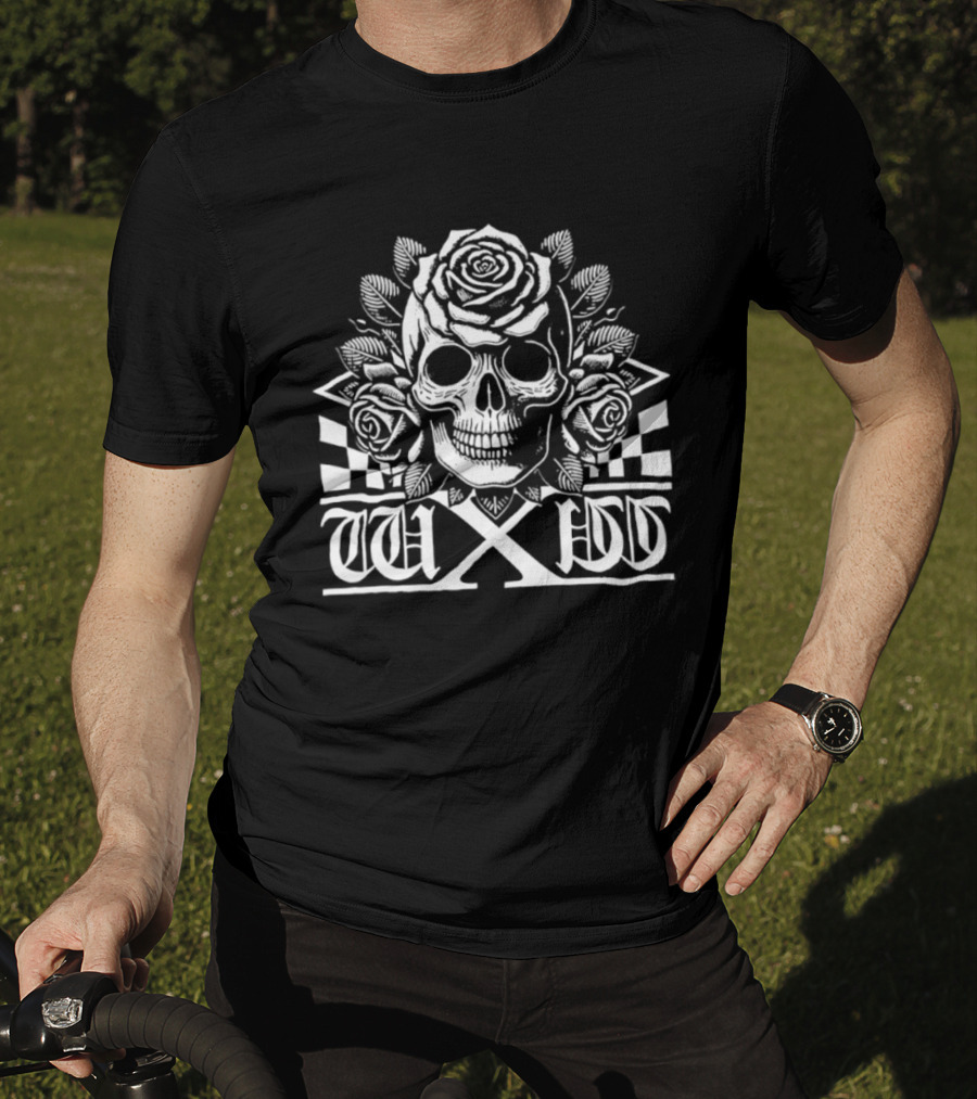 W X W Skull Roses Checkered Goth T-Shirt