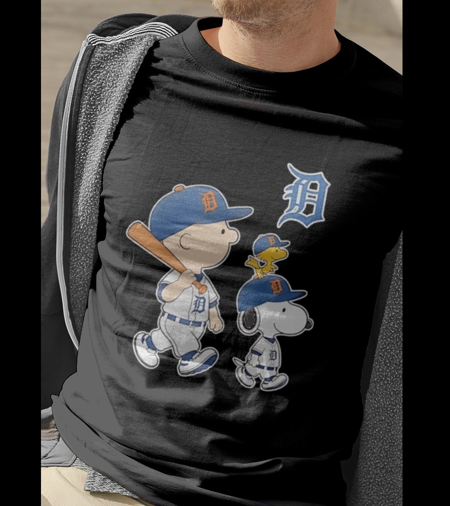 Charlie Brown Snoopy Woodstock Detroit Tigers Baseball Peanuts T-Shirt