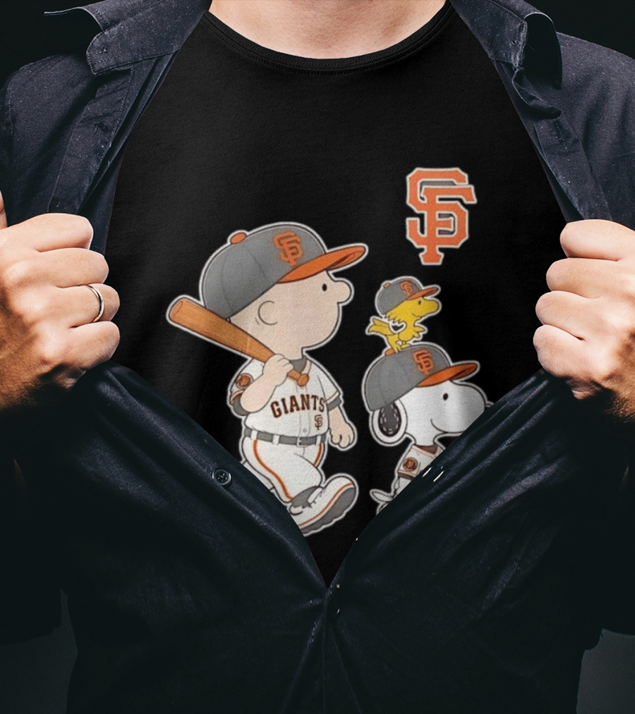 Woodstock Charlie Brown Snoopy San Francisco Giants Baseball Team T-Shirt