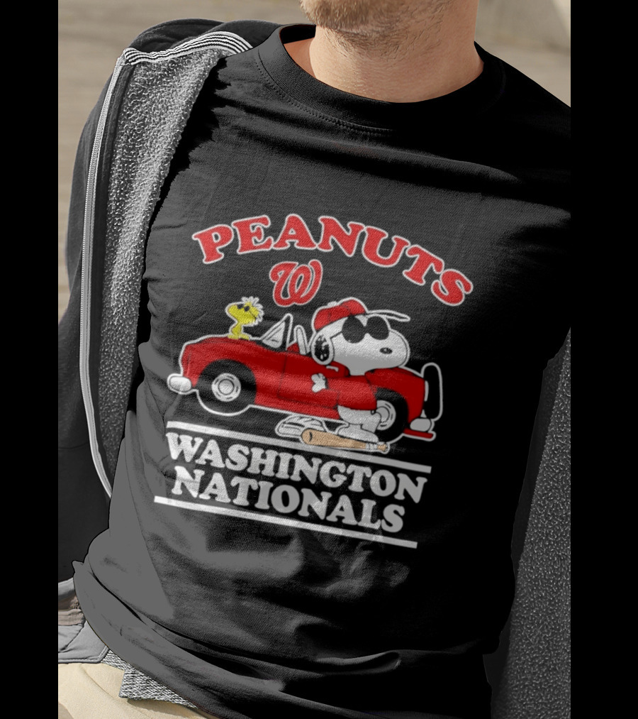 Peanuts Snoopy Woodstock Washington Nationals Baseball Car T-Shirt