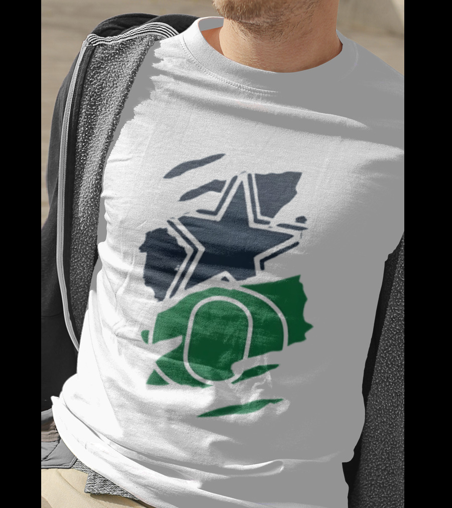 Dallas Cowboys Star And Oregon Ducks O Ripped Team Logos T-Shirt