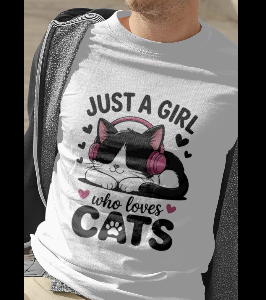 Just A Girl Who Loves Cats Kitten With Headphones T-Shirt