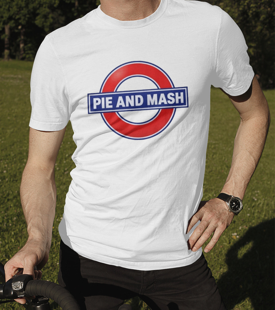 Pie And Mash London Underground Sign Circular Red Blue T-Shirt