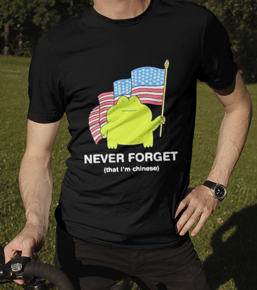 Frog Holding American Flags Never Forget That I'm Chinese T-Shirt