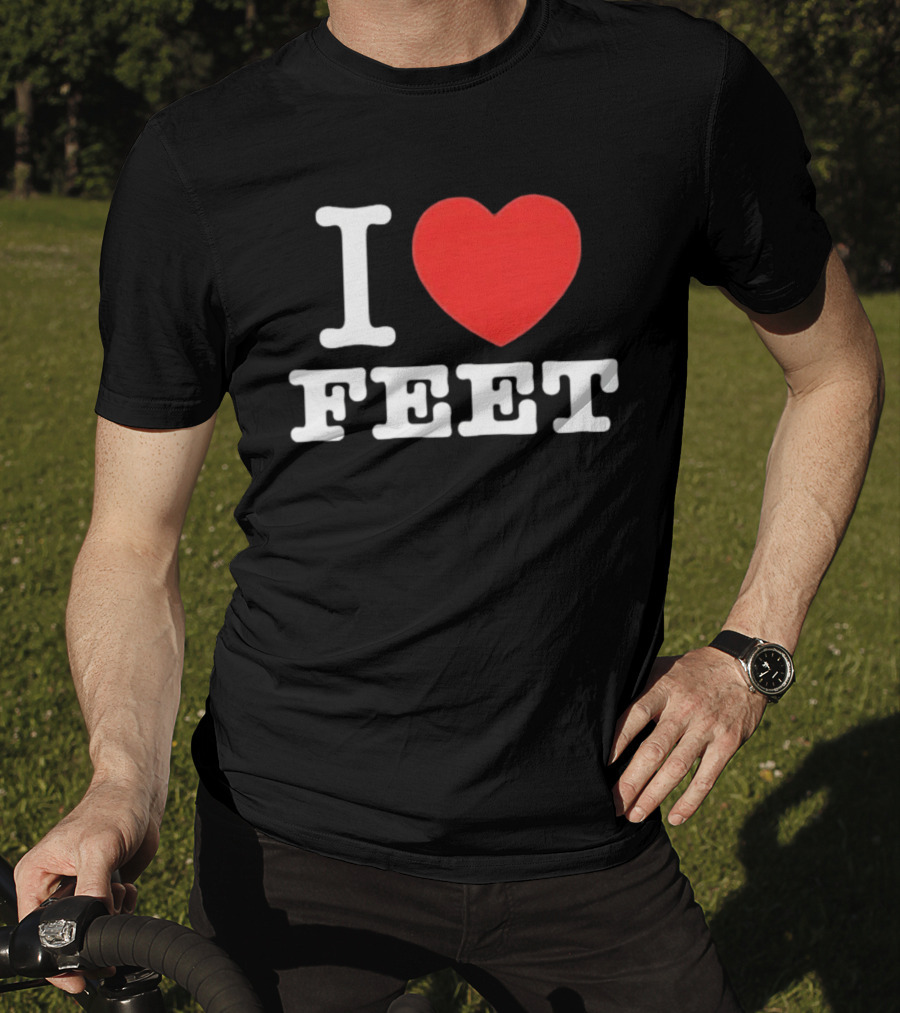 I Love Feet Humor Red Heart Foot Fetish Fun T-Shirt