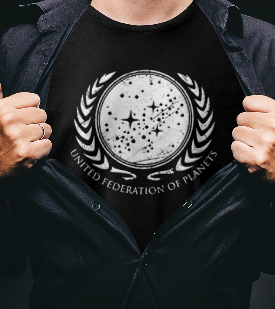 United Federation Of Planets Distressed Star Field Laurel Wreath T-Shirt