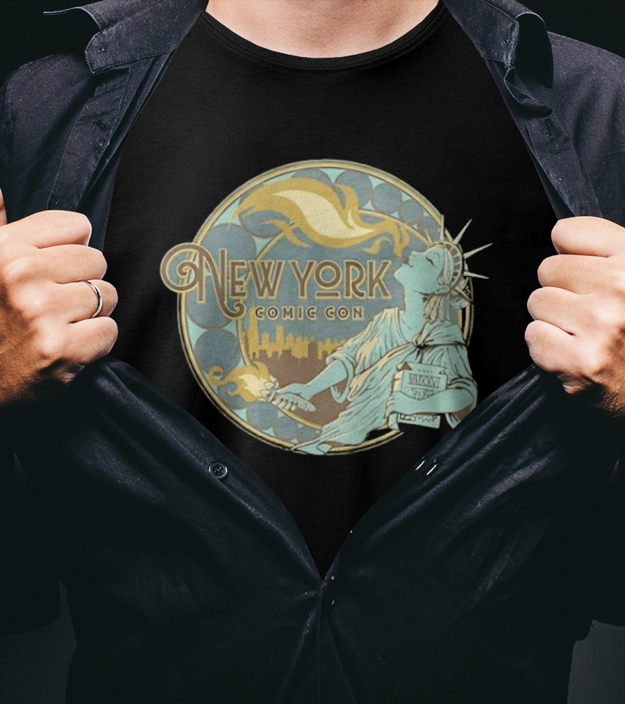 New York Comic Con MMXXVI Statue Of Liberty Art Nouveau T-Shirt