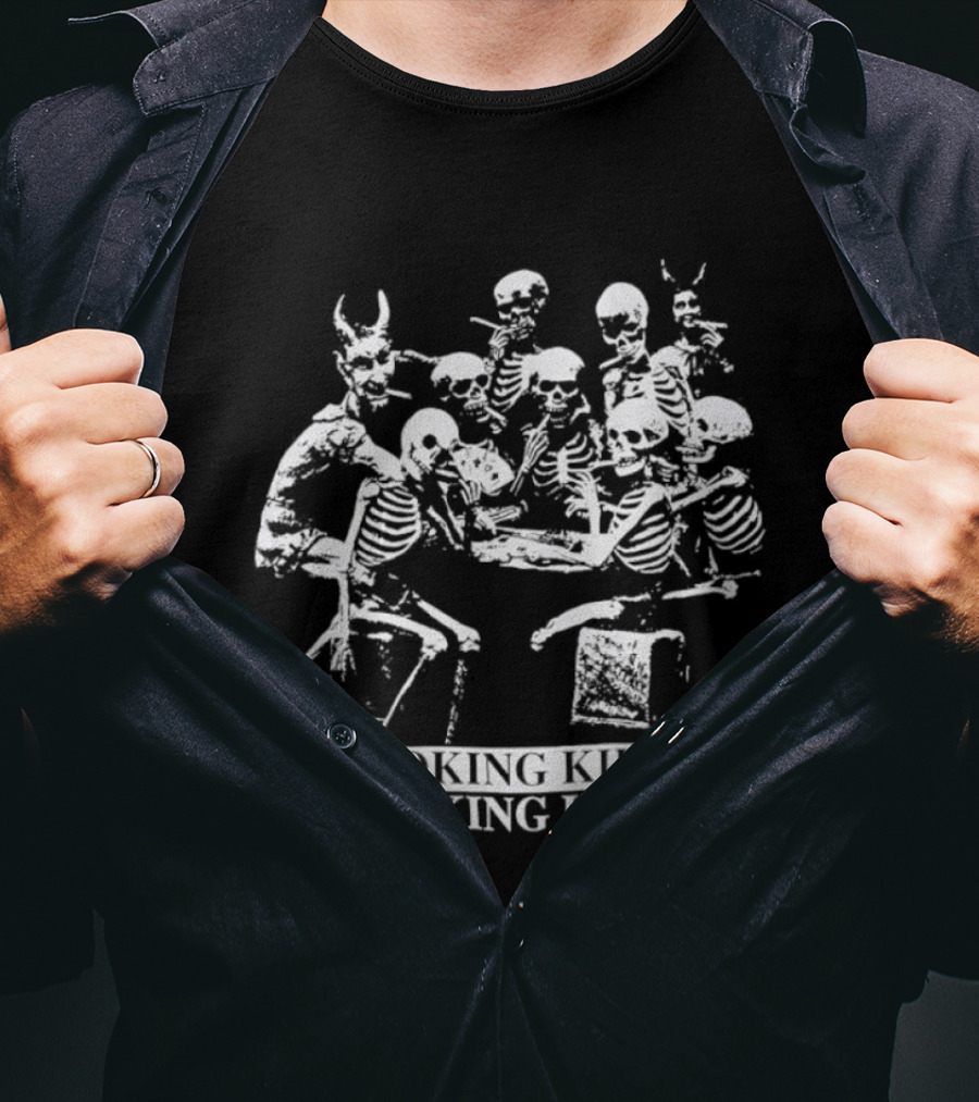 Skeleton Poker Game Smoking Kills Gothic T-Shirt