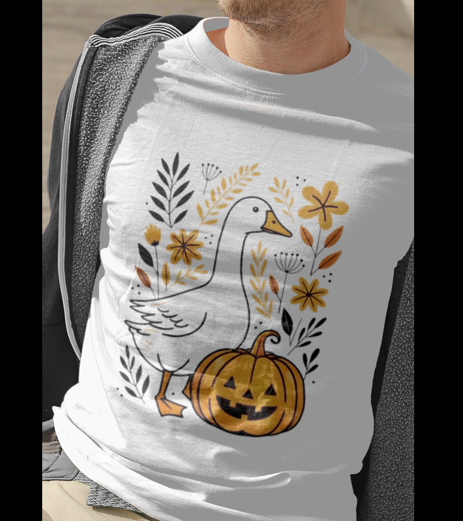 Pumpkin Jack O Lantern Goose Fall Farmhouse Floral Halloween T-Shirt