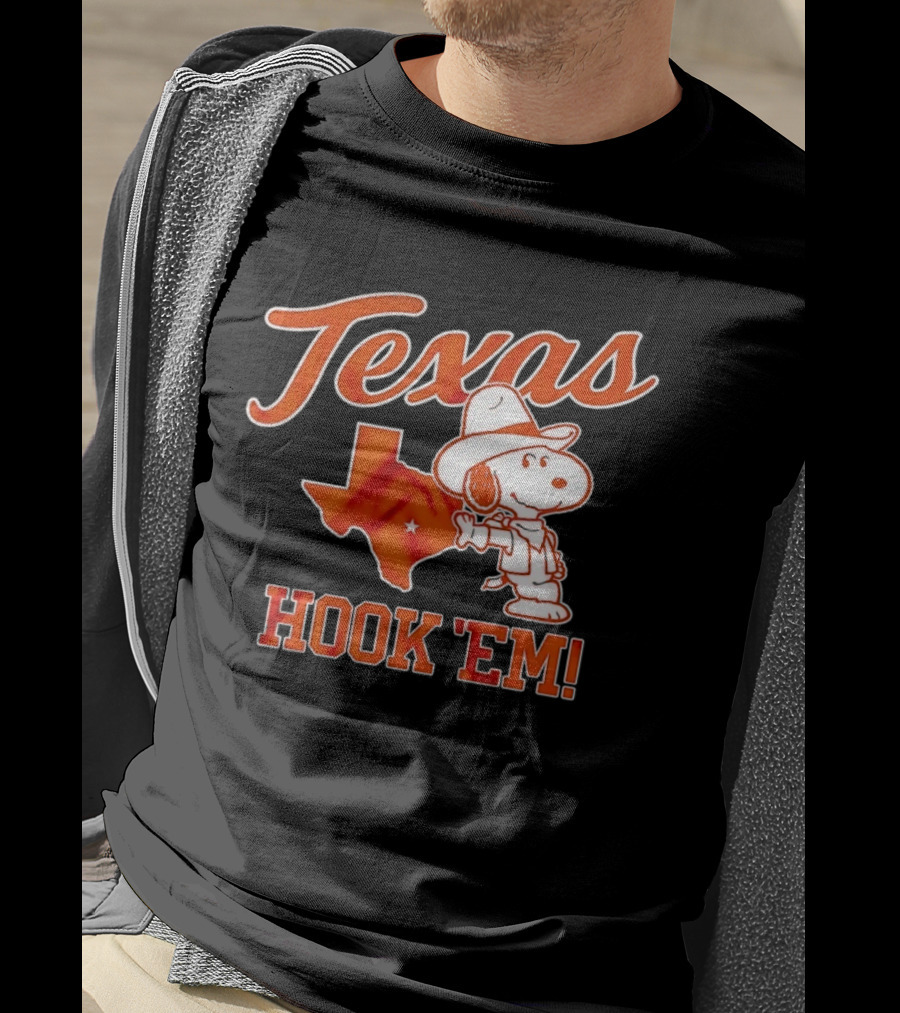 Texas Snoopy Hook 'Em Peanuts Cowboy Spirit T-Shirt