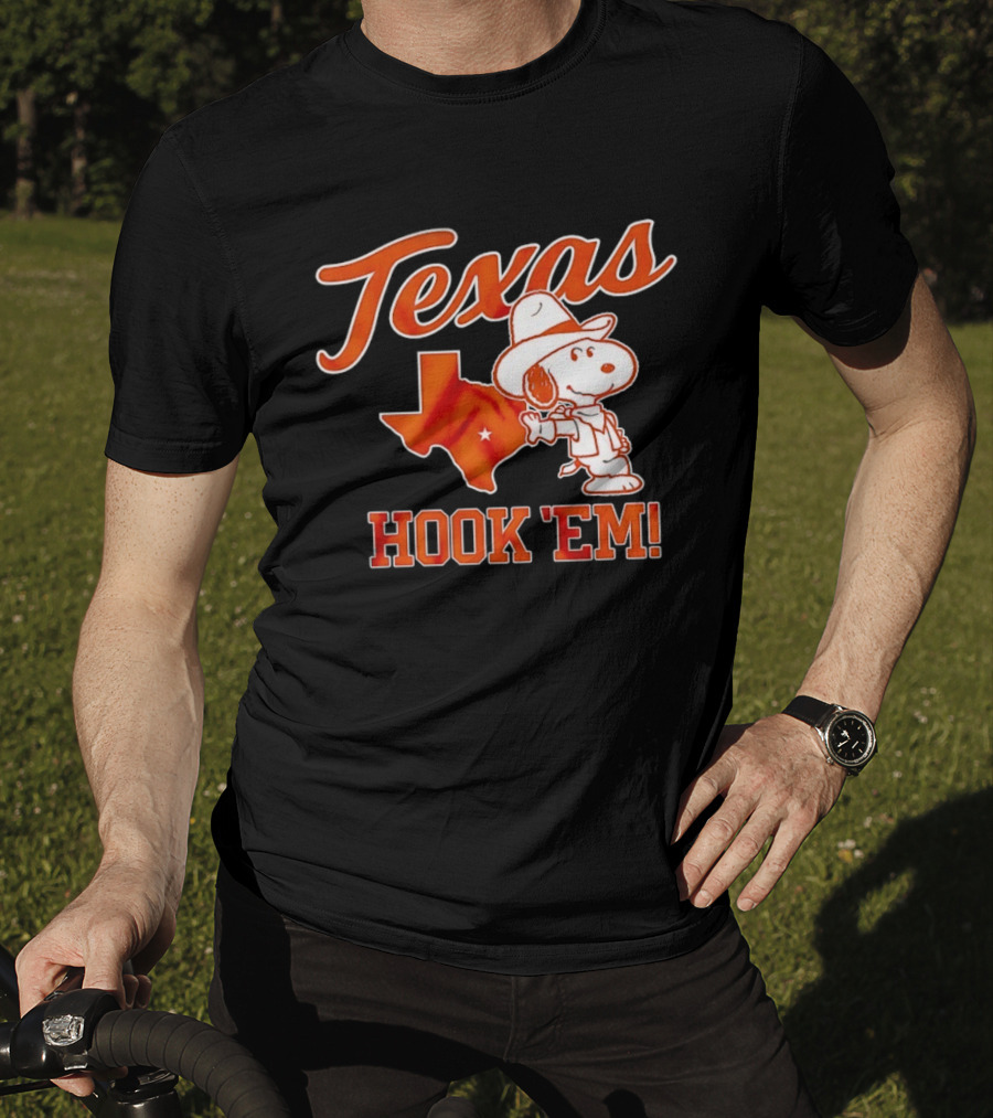 Texas Snoopy Hook 'Em Peanuts Cowboy Spirit T-Shirt