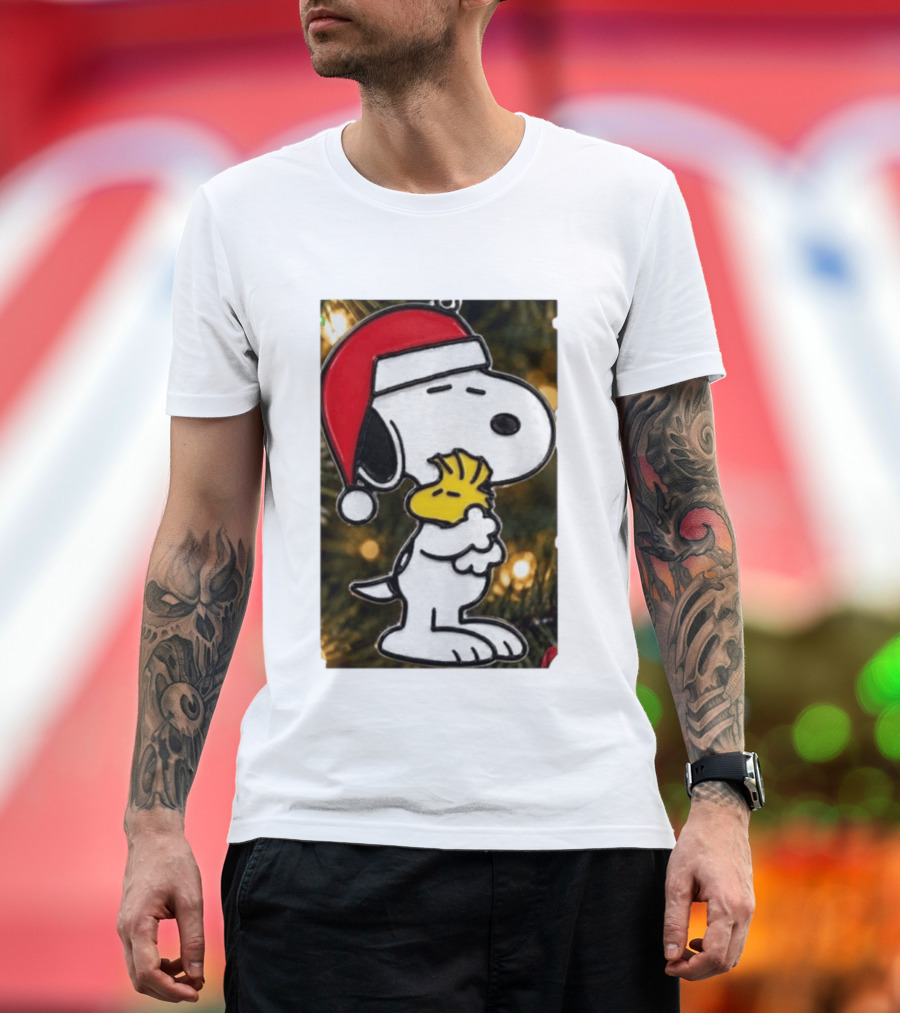 Snoopy Woodstock Christmas Hugging Best Holiday Gift Peanuts T-Shirt