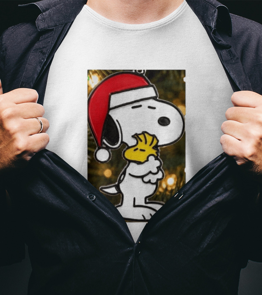 Snoopy Woodstock Christmas Hugging Best Holiday Gift Peanuts T-Shirt