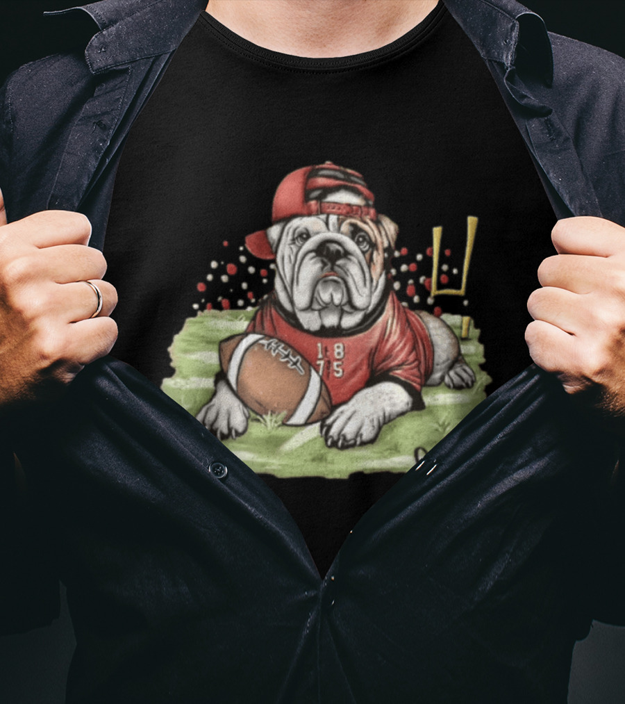 Georgia Bulldogs Football 1875 Bulldog With Cap And Football T-Shirt