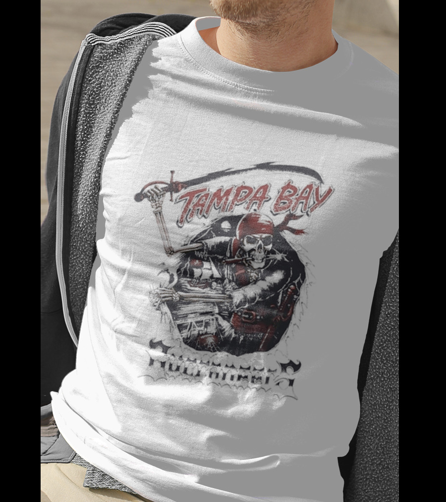 Tampa Bay Buccaneers Skeleton Pirate T-Shirt
