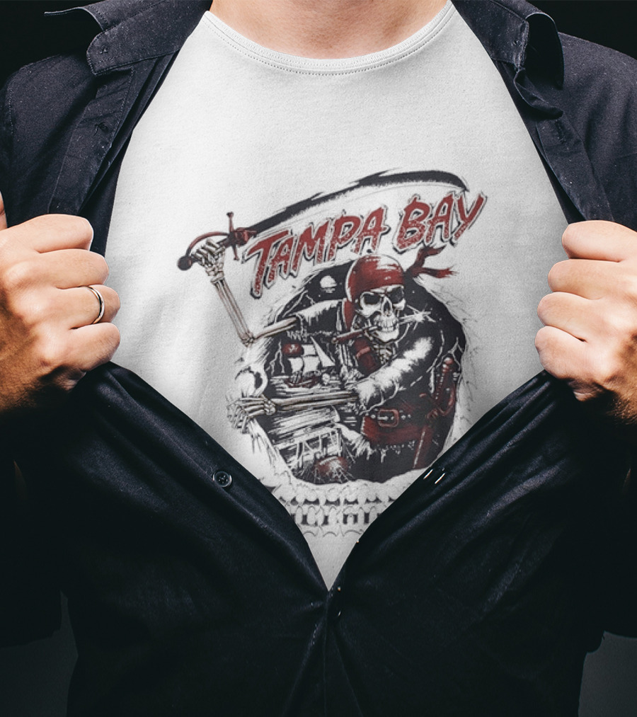 Tampa Bay Buccaneers Skeleton Pirate T-Shirt