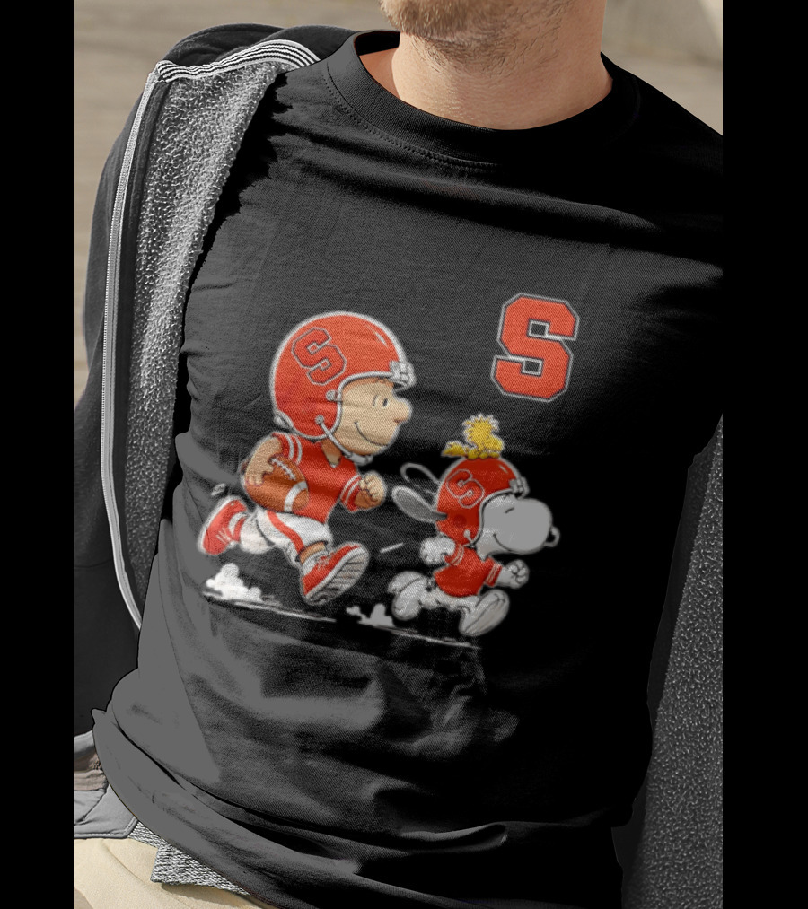 Charlie Brown Woodstock Snoopy In Syracuse Orange Football Gear 2026 T-Shirt