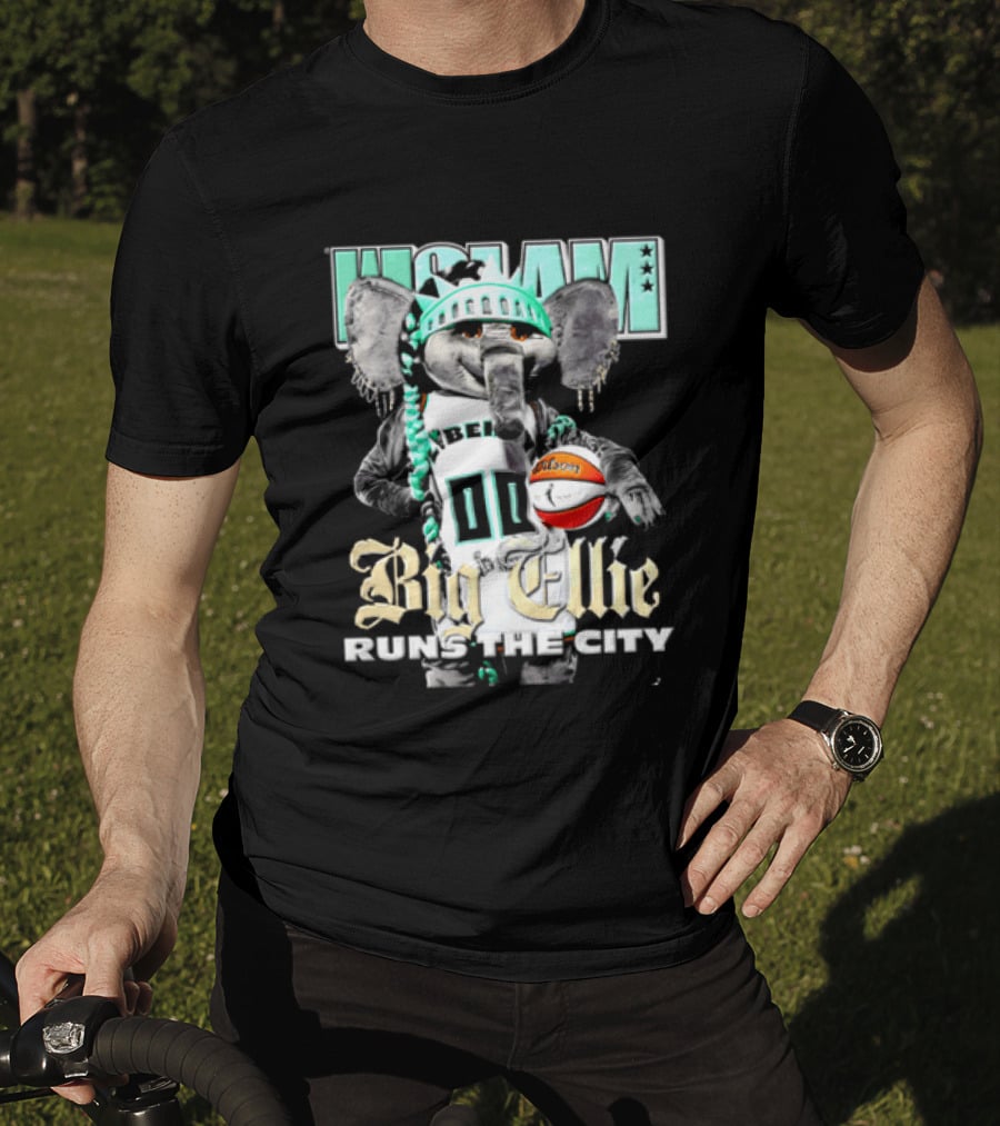New York Liberty Big Ellie Runs The City Statue Crown Basketball T-Shirt