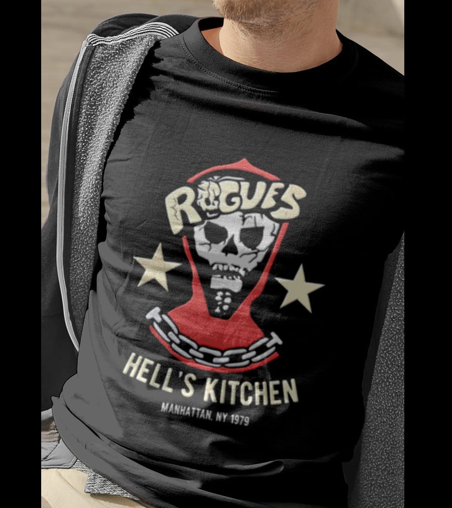 Rogues Skull Hood Chain Stars Hell's Kitchen Manhattan NY 1979 T-Shirt