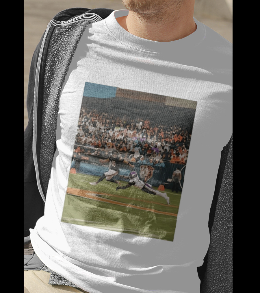 Chicago Bears Vs Minnesota Vikings NFL Game Action Sports Photo T-Shirt