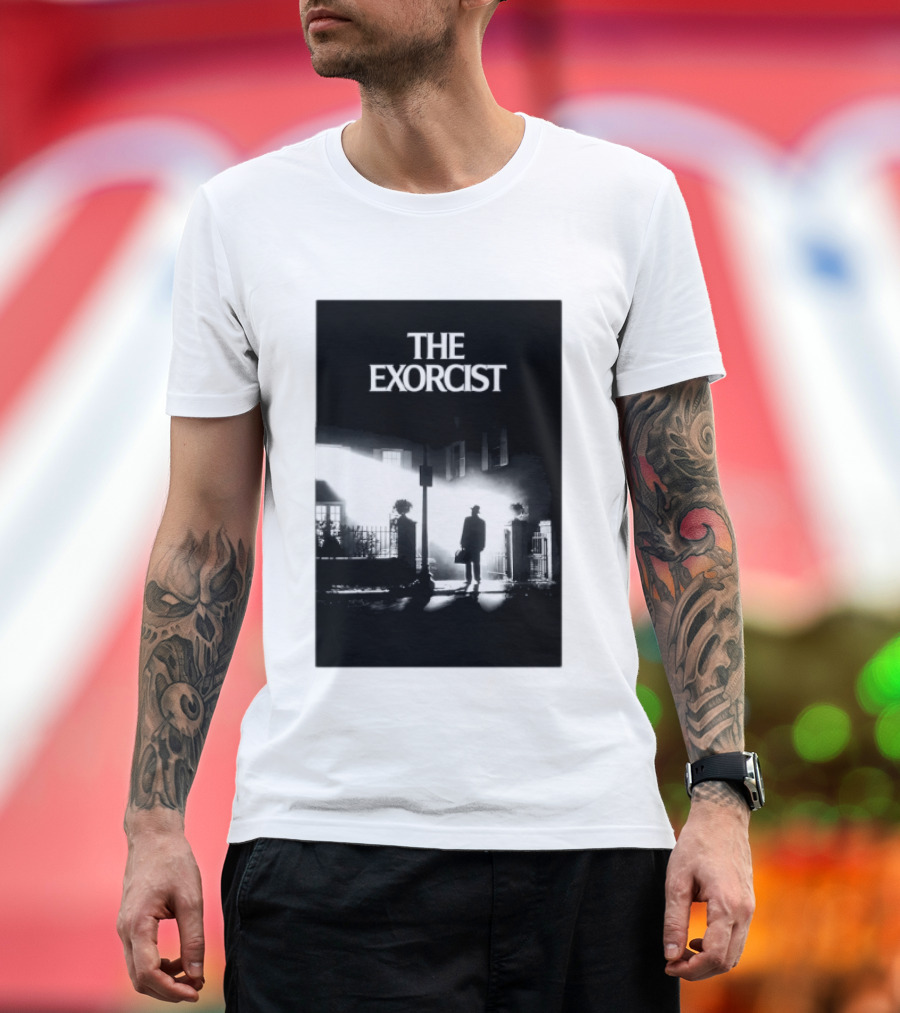 The Exorcist Iconic Horror Movie Walking Man Shadow Scene T-Shirt
