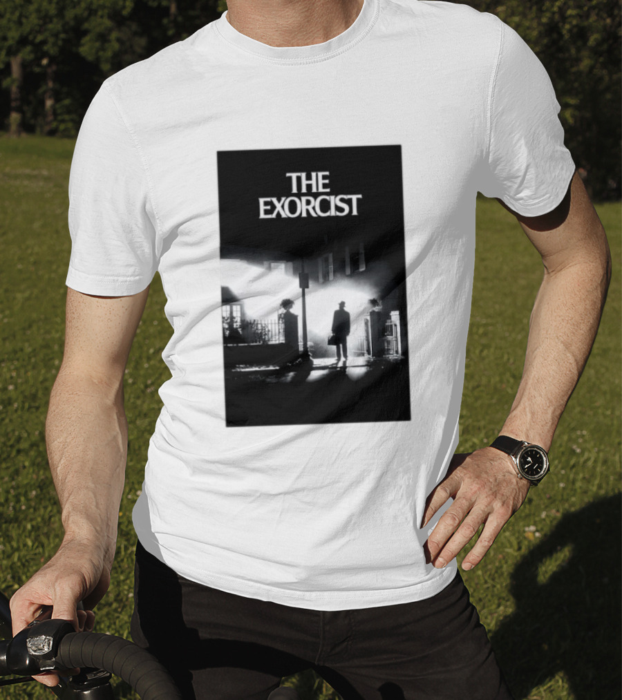 The Exorcist Iconic Horror Movie Walking Man Shadow Scene T-Shirt