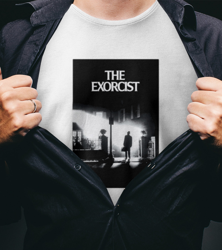 The Exorcist Iconic Horror Movie Walking Man Shadow Scene T-Shirt
