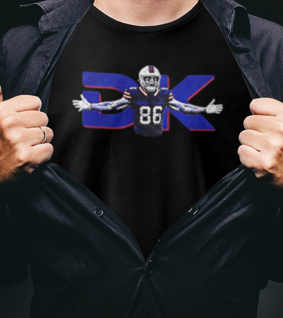 DK Buffalo Bills 86 Football Player With Helmet Arms Outstretched T-Shirt