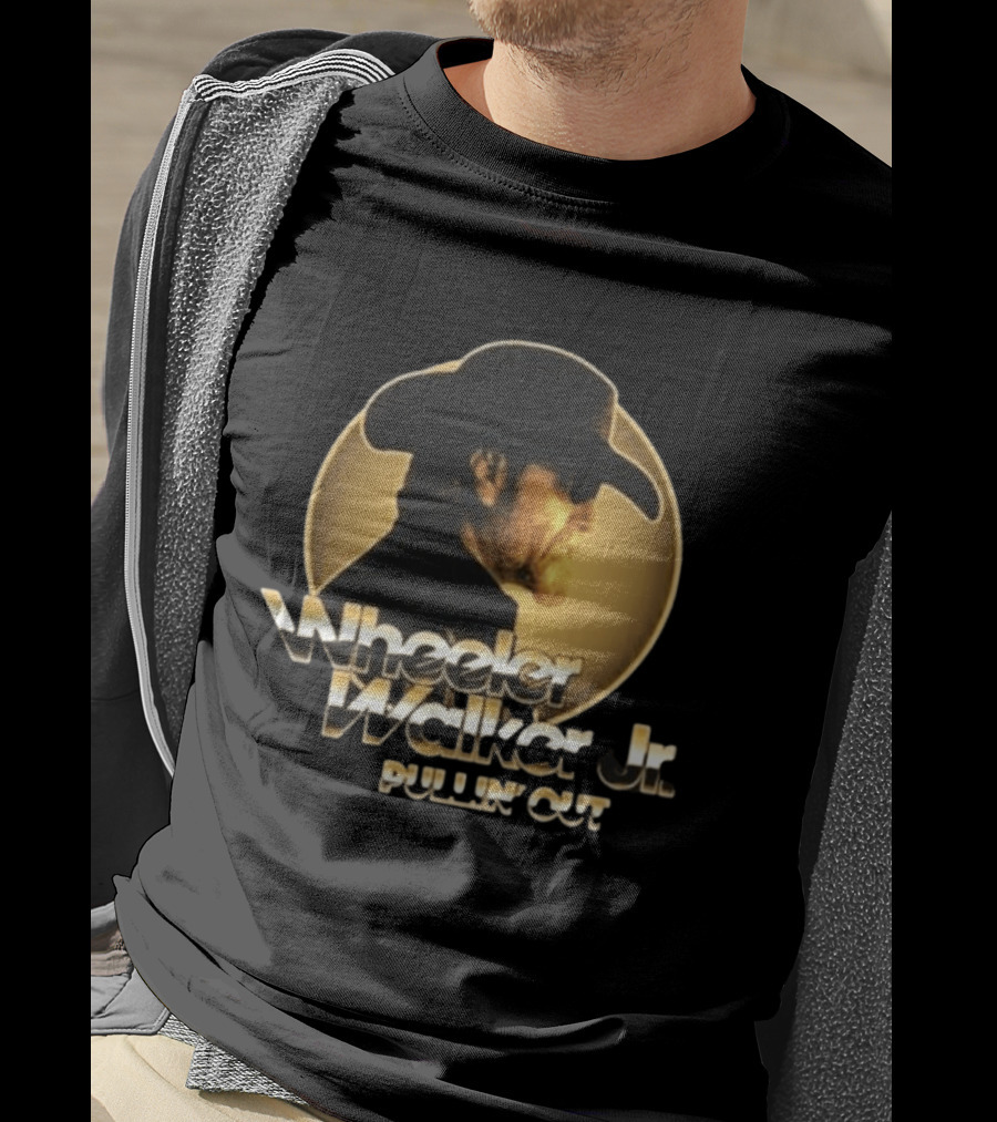 Wheeler Walker Jr. Pullin' Out Album Cover Portrait In Gold T-Shirt