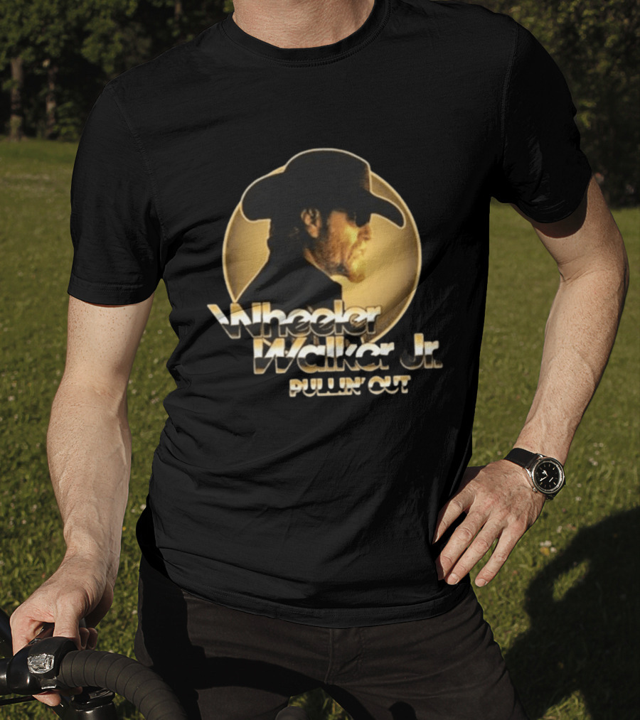 Wheeler Walker Jr. Pullin' Out Album Cover Portrait In Gold T-Shirt