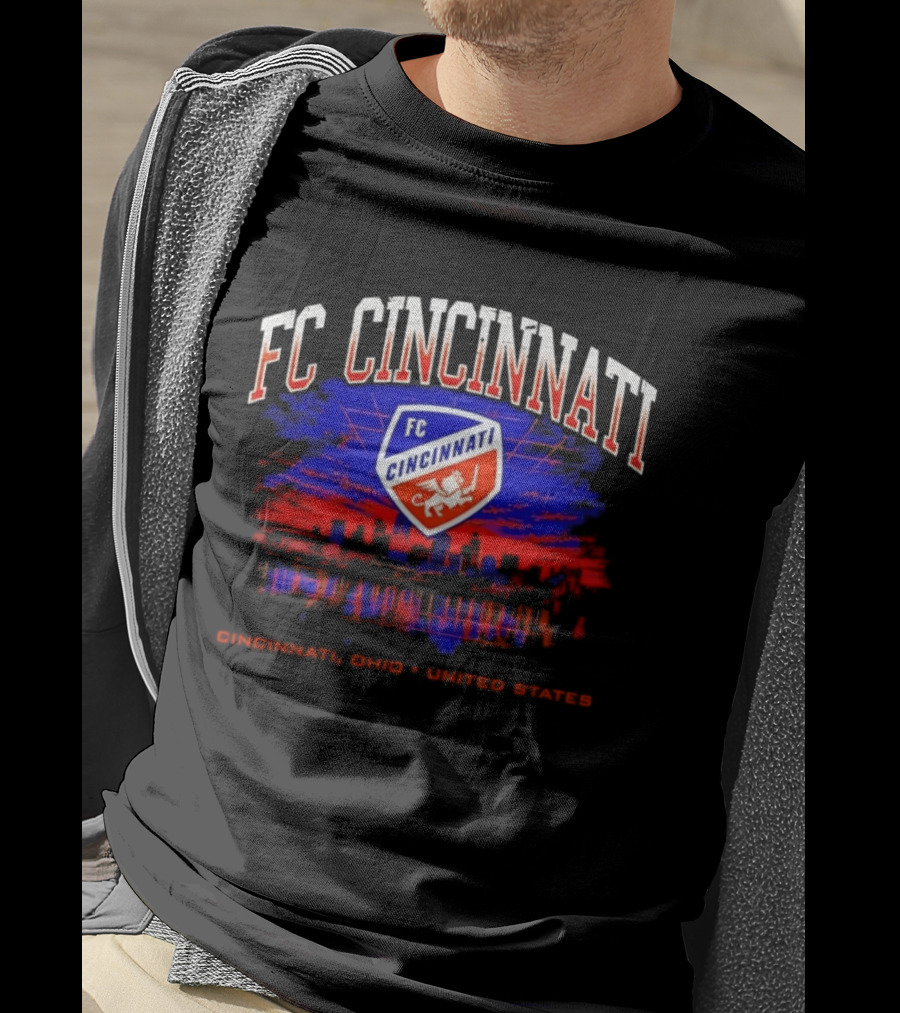 FC Cincinnati Skyline Cincinnati Ohio United States T-Shirt