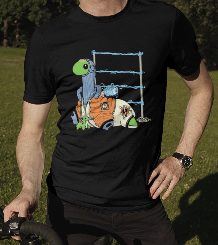 Wattson Nessie Apex Legends Character With Baby Nessie And Fences T-Shirt