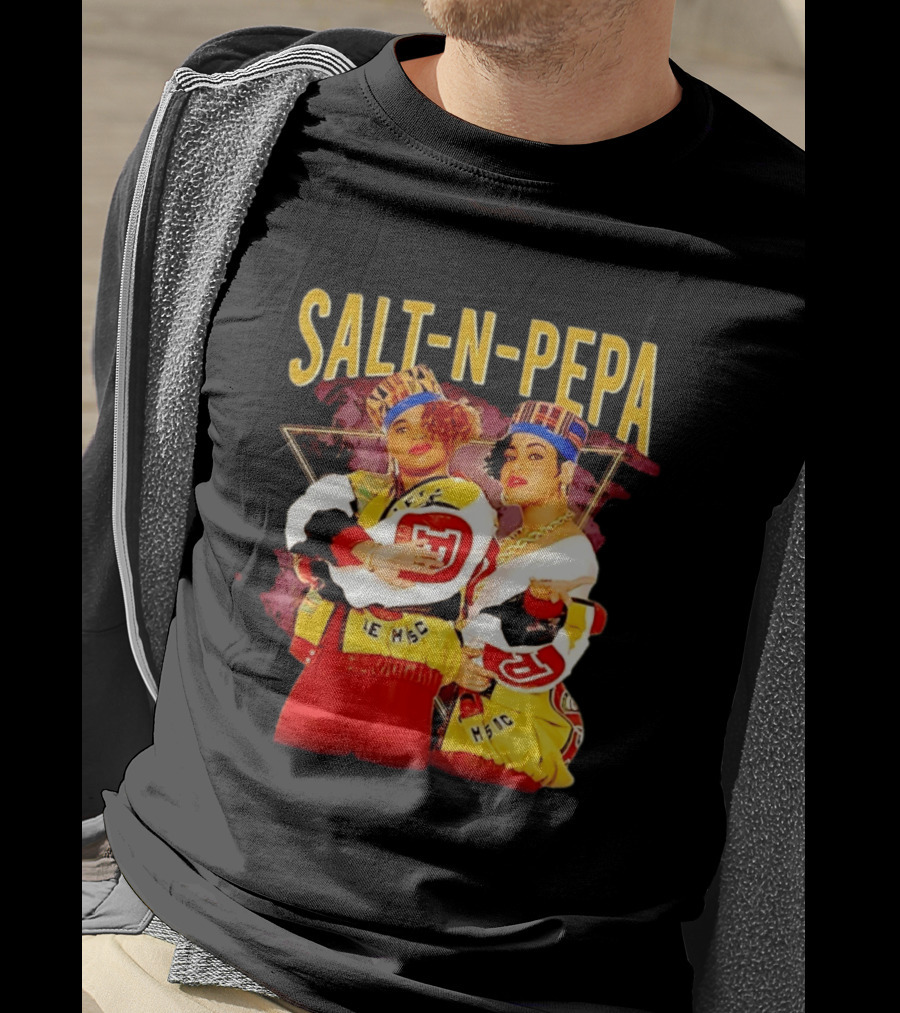 Salt N Pepa Iconic 90s Hip Hop Fashion T-Shirt