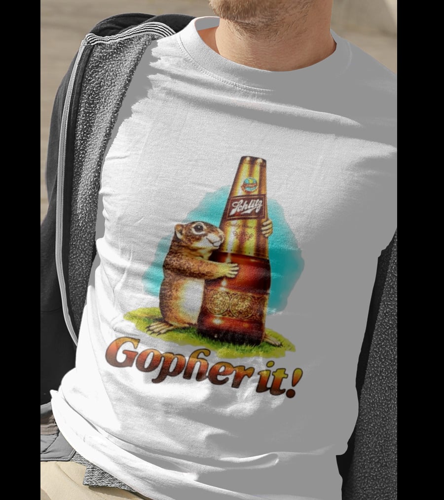 Schlitz Beer Gopher It Bottle Hugging Squirrel Vintage Advertising T-Shirt