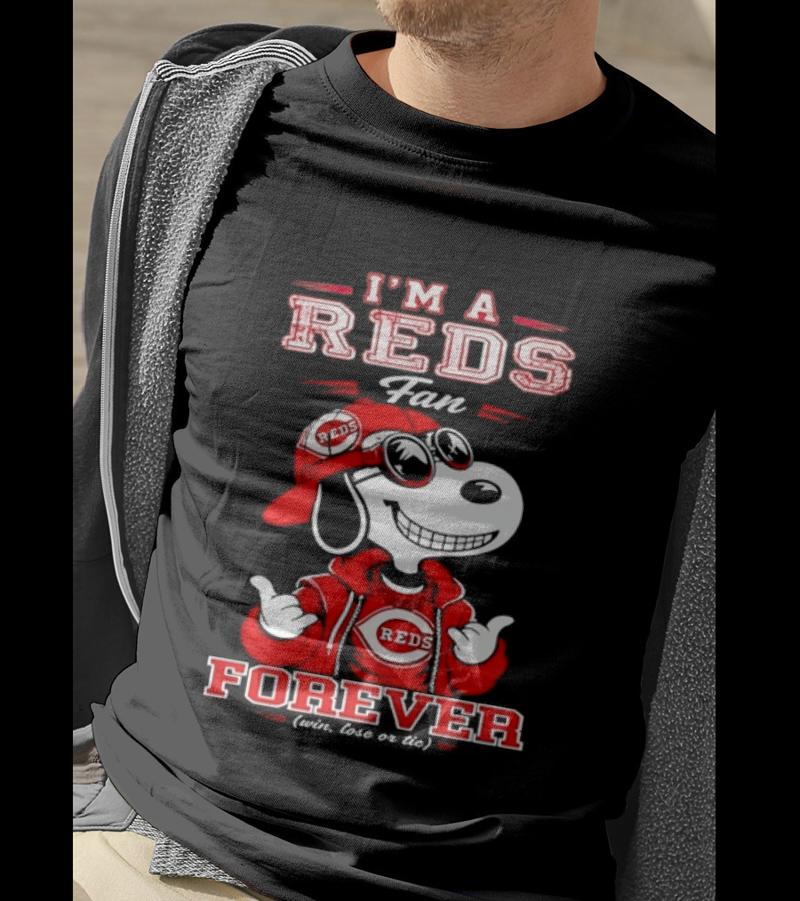 I'm A Reds Fan Forever With Snoopy Win Lose Or Tie T-Shirt