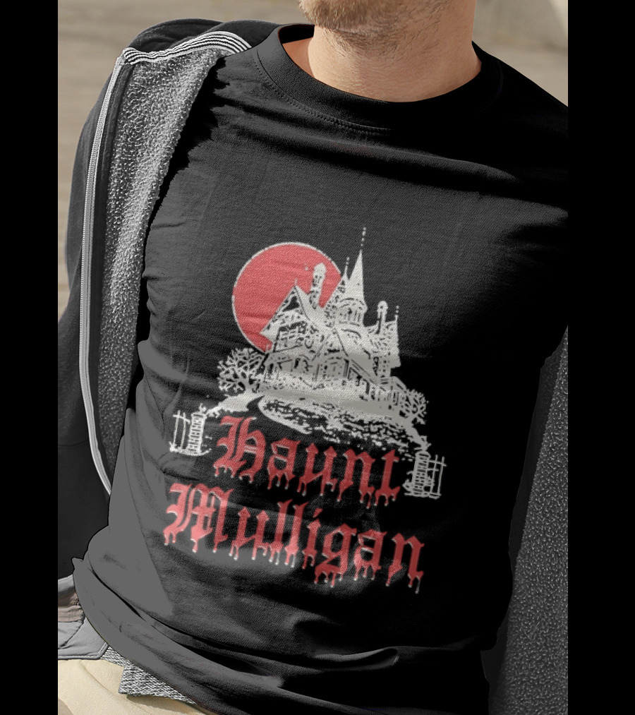 Haunt Mulligan Gothic Haunted House Horror Red Moon T-Shirt