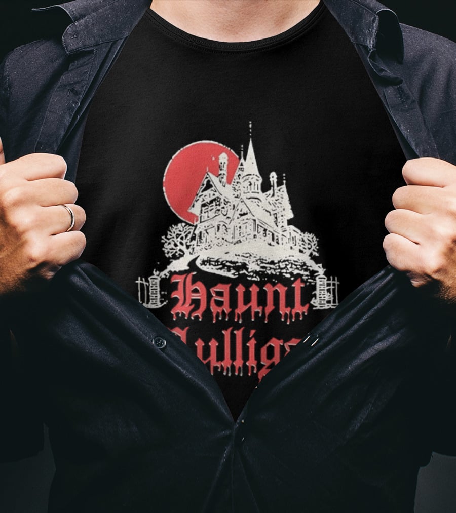 Haunt Mulligan Gothic Haunted House Horror Red Moon T-Shirt