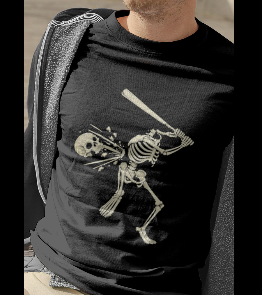 Swinging Skeleton Softball Halloween Vintage Skull Batter T-Shirt
