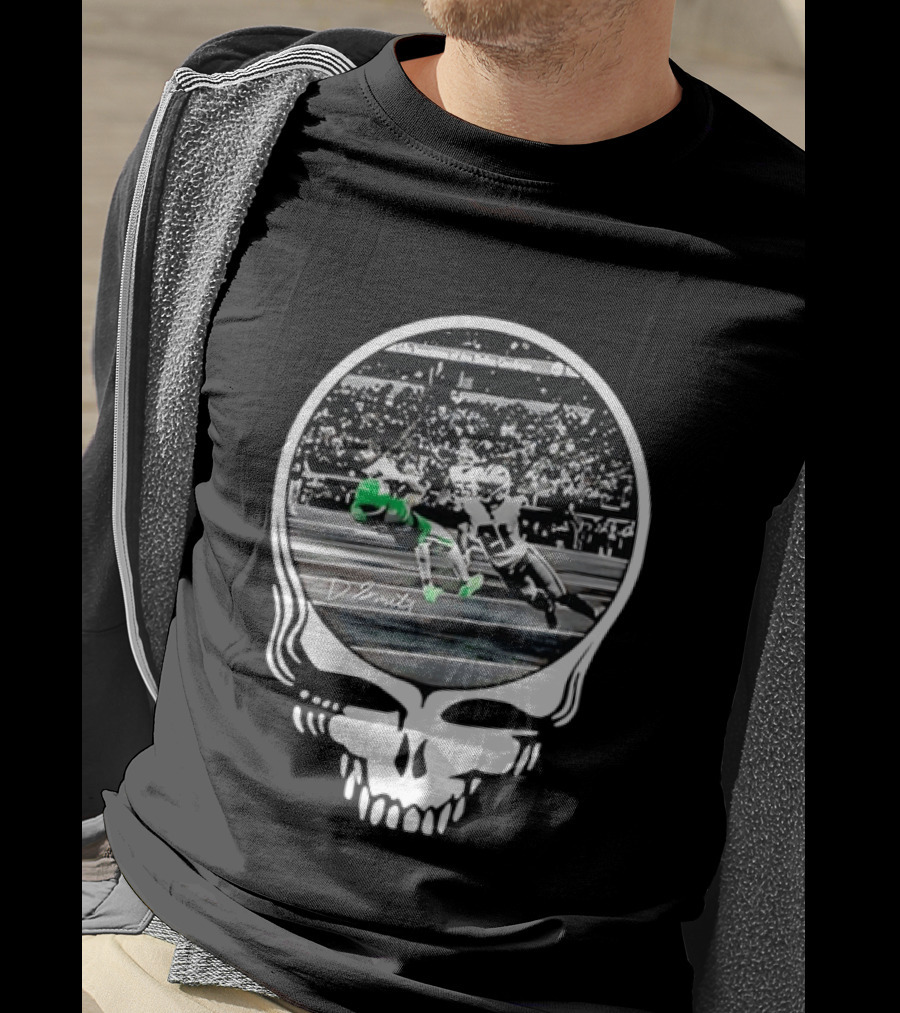 DeVonta Smith Philadelphia Eagles Football Action Skull T-Shirt