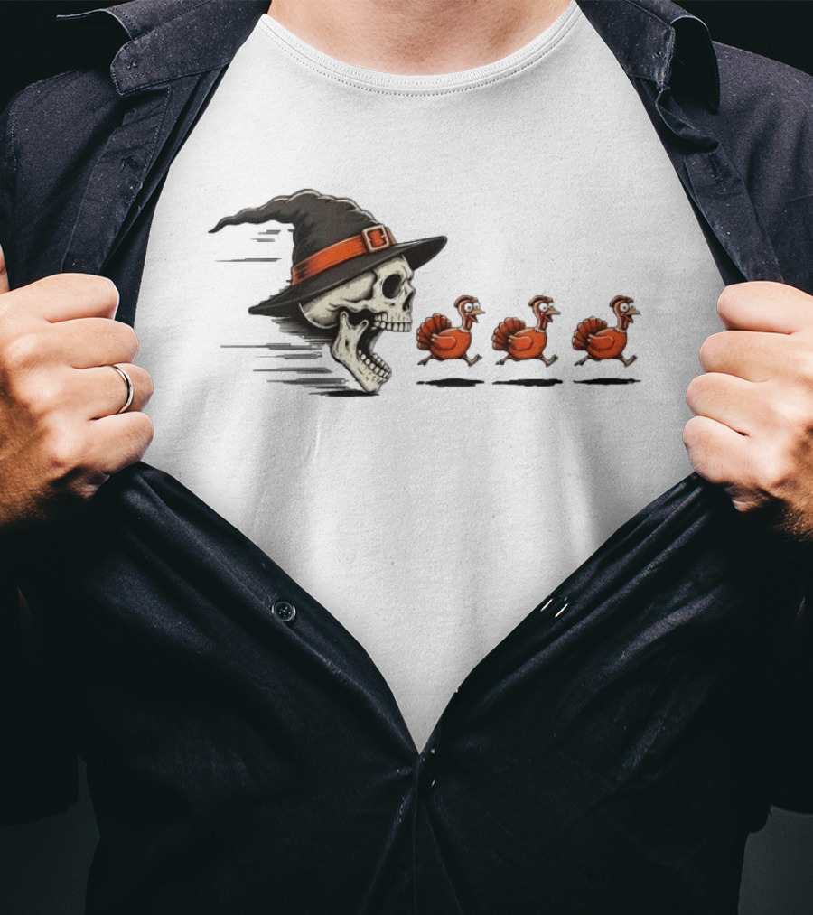 Witch Skull Chasing Turkeys Thanksgiving Humor T-Shirt
