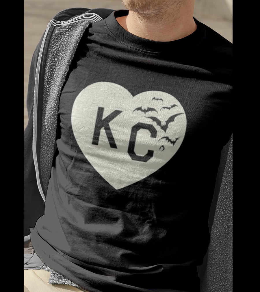 Kansas City KC Heart Moon Bats T-Shirt